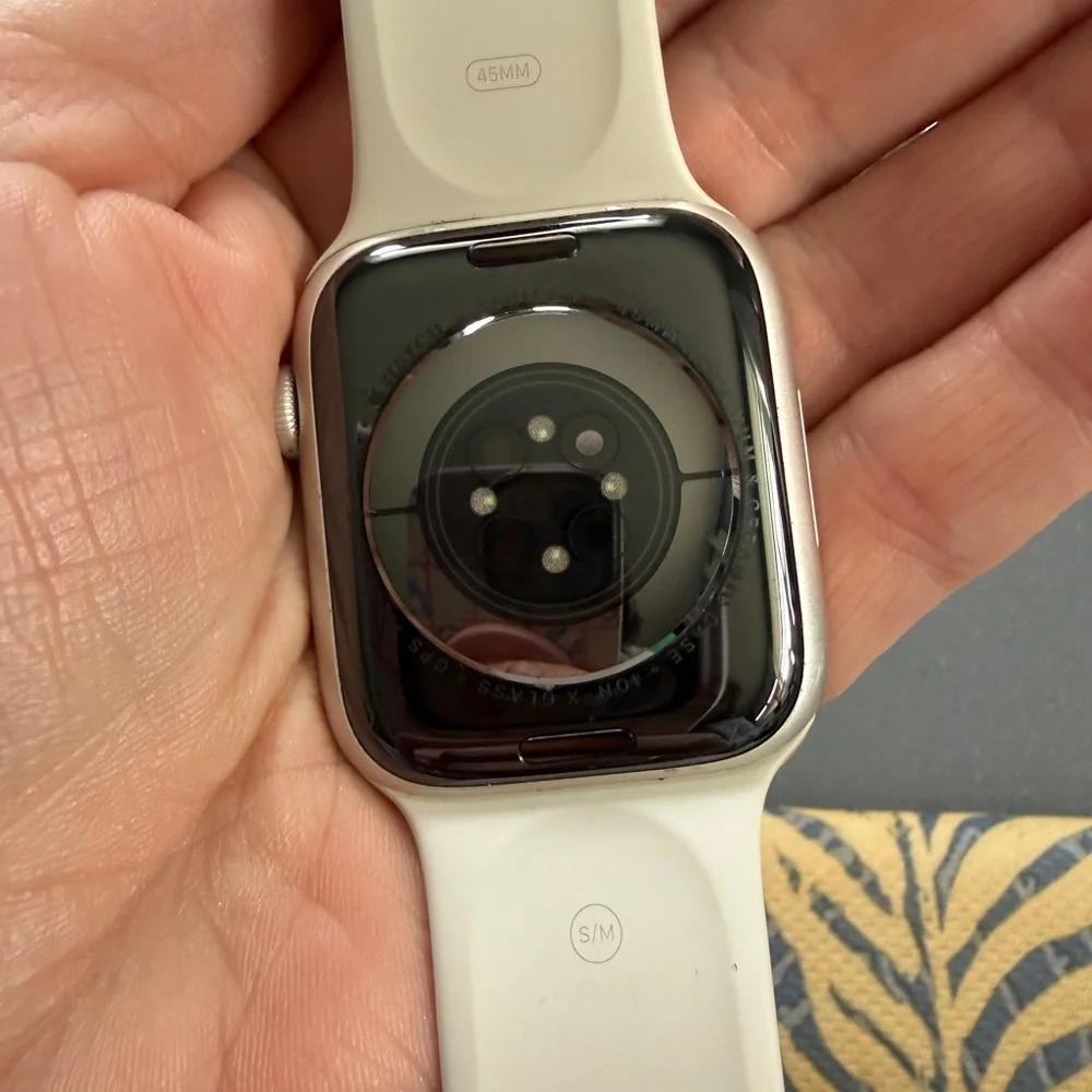 Apple Smartwatch 7 with multiple Bands